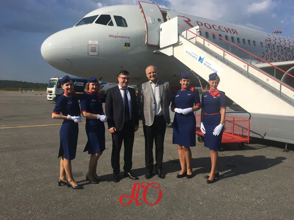 Сергей Стариков, Андрей Сысоев и именной самолёт «Мурманск» в аэропорту города-героя