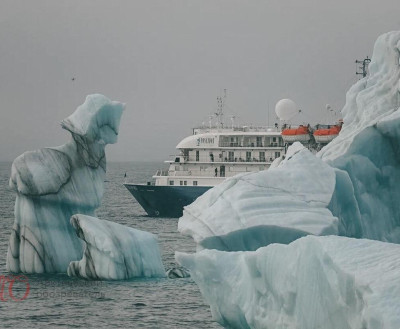 ФОТО ДНЯ: Экспедиционное судно «Си Спирит» в арктических водах