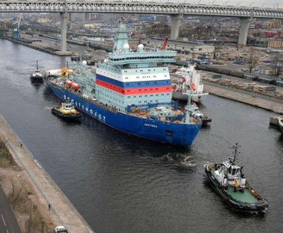 ФОТО ДНЯ: атомный ледокол «Арктика» выходит из Петербурга в Мурманск