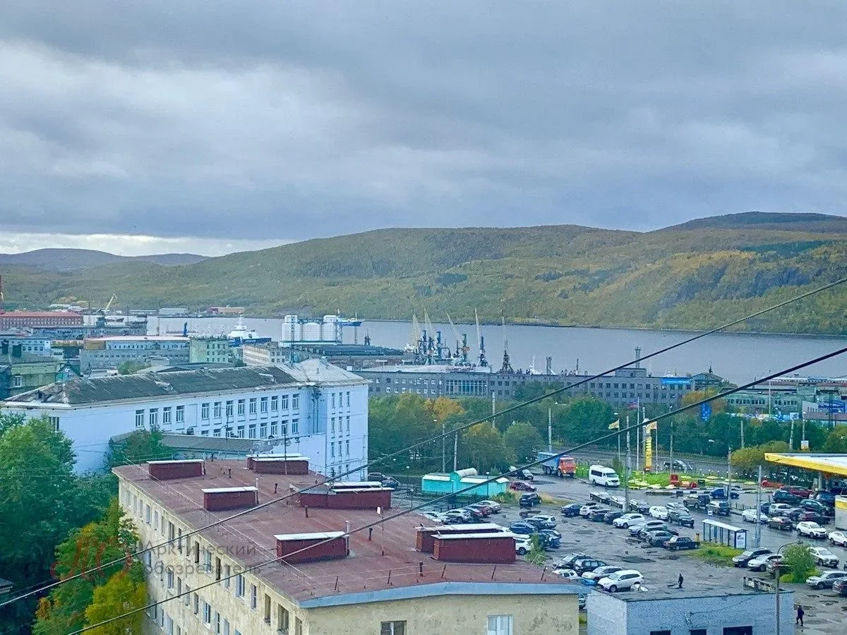 Школа там, школа сям
