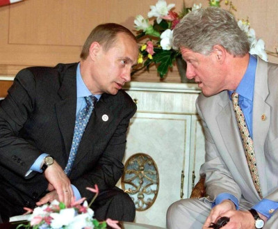 Стенограммы Билла Клинтона и Владимира Путина рассекретили спустя 19 лет. Президенты говорили про АПЛ «Курск»
