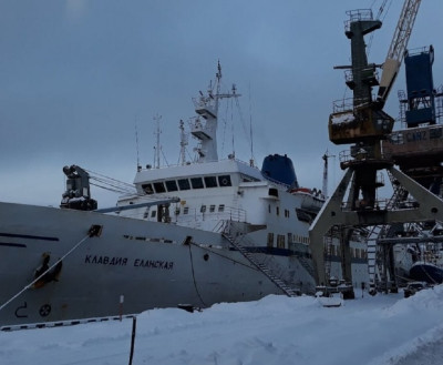 Теплоход «Клавдия Еланская» отправили на ремонт в Архангельск