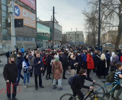 Митинг в поддержку Алексея Навального в Мурманске собрал более 300 человек