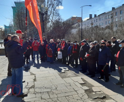 Мурманская полиция ополчилась на первомайские цветы