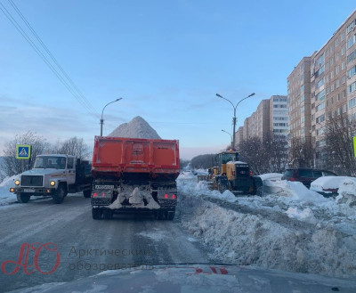 Бумажка важнее жизни: мурманская фирма недополучила 20 млн рублей за уборку снега при режиме ЧС