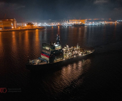ФОТО ДНЯ: Атомный ледокол «Сибирь» прибыл в порт приписки Мурманск