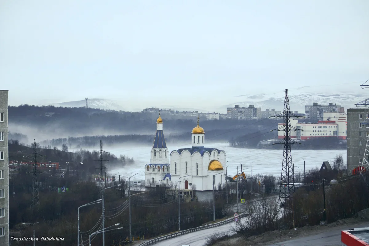 ФОТО ДНЯ: Весеннее парение Семёновского озера в Мурманске