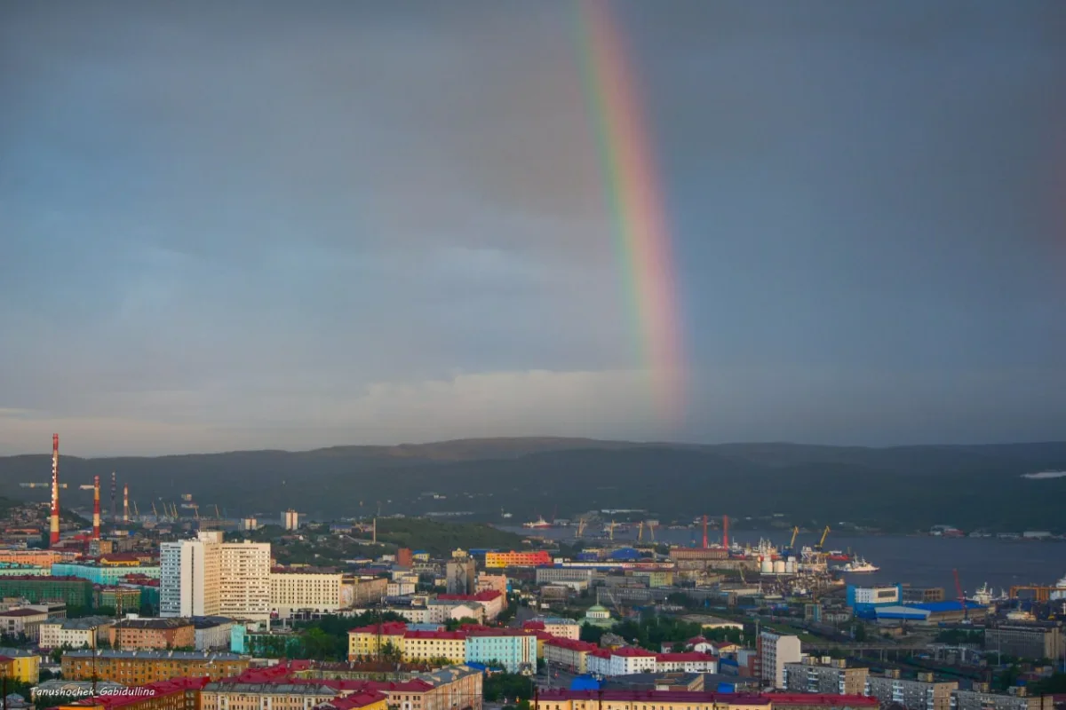 ФОТО ДНЯ: Ночная радуга в небе над Мурманском