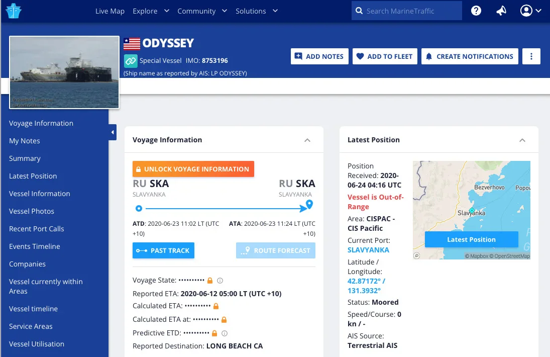 «Одиссея» и командное судно в порте Славянка на Дальнем Востоке
