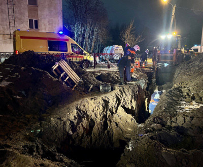 Обвиняемого в гибели двух рабочих при обрушении грунта на улице Бондарная в Мурманске оправдали