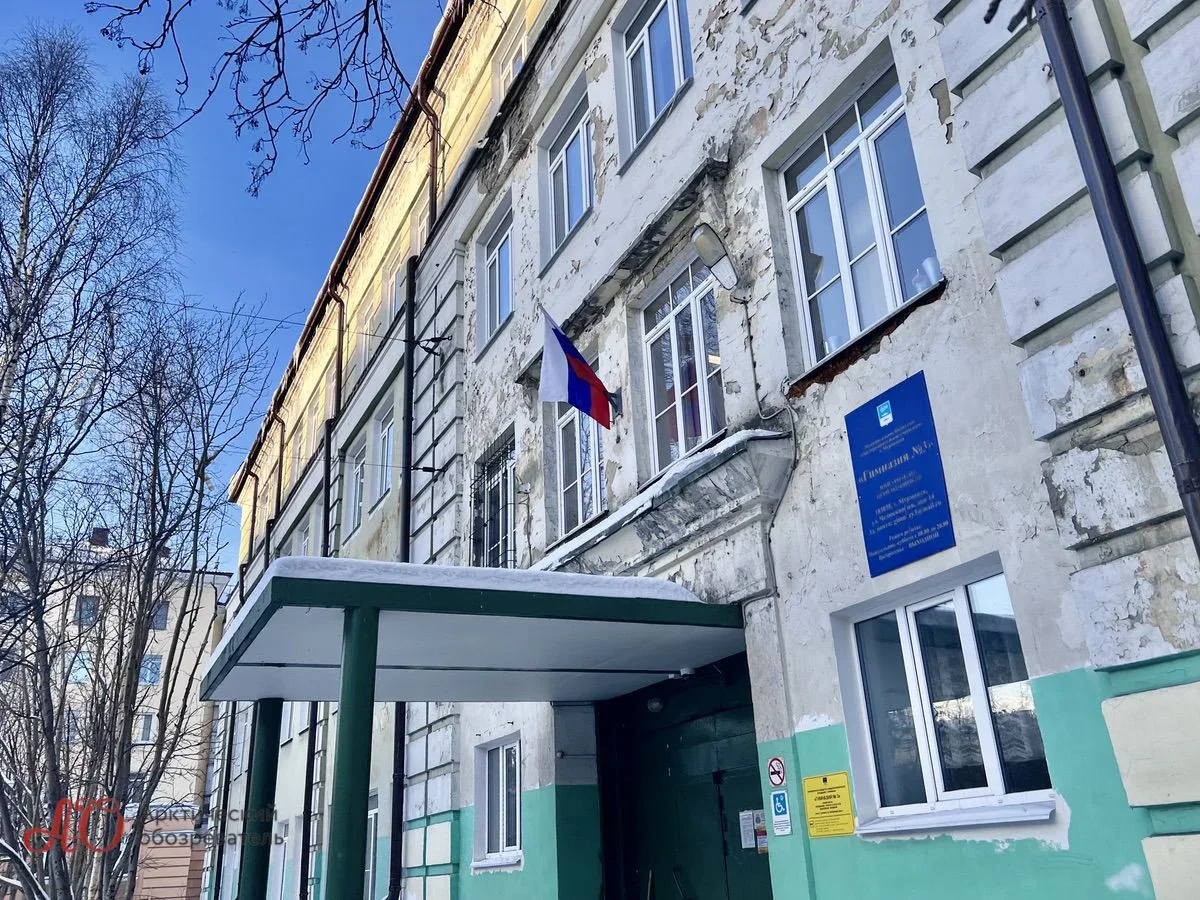 &nbsp;Здесь вполне можно снимать фильмы про войну, тем более что «опыт» уже есть – в военные годы в здании школы располагался госпиталь и штаб армии&nbsp;