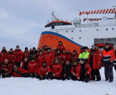 ФОТО ДНЯ: Дрейфующая станция «Северный полюс-41» завершила работу в высоких широтах