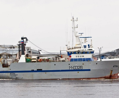 Архангельский траулер задержали в Баренцевом море со 150 тоннами рыбы